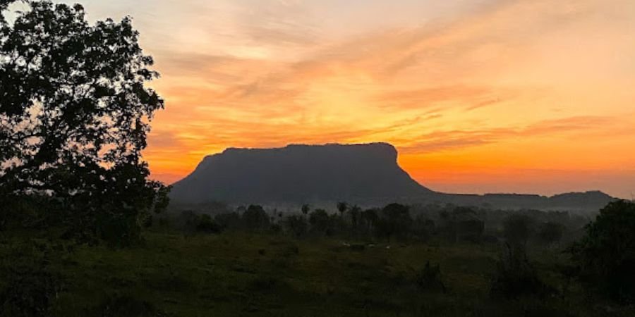 Trilha do Morro do Chapéu - Chapada das Mesas